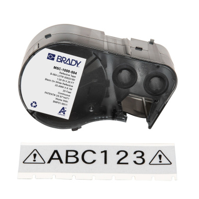 Brady M5C-1000-584 / 170935, 25.40 mm x 6.10 m, Plastic, text negru / fundal alb