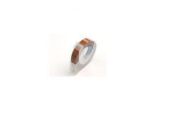 Dymo Omega, 9mm x 3m, text alb / fundal maro (din lemn), banda compatibila