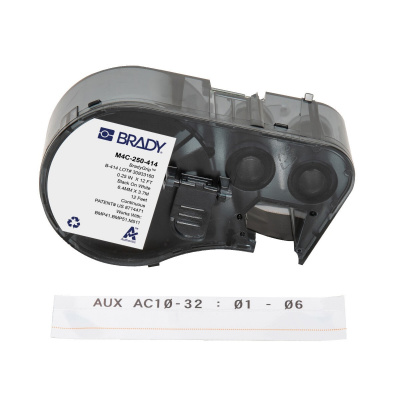 Brady M4C-250-414 / 170727, 6.35 mm x 3.66 m, Poliester, text negru / fundal alb
